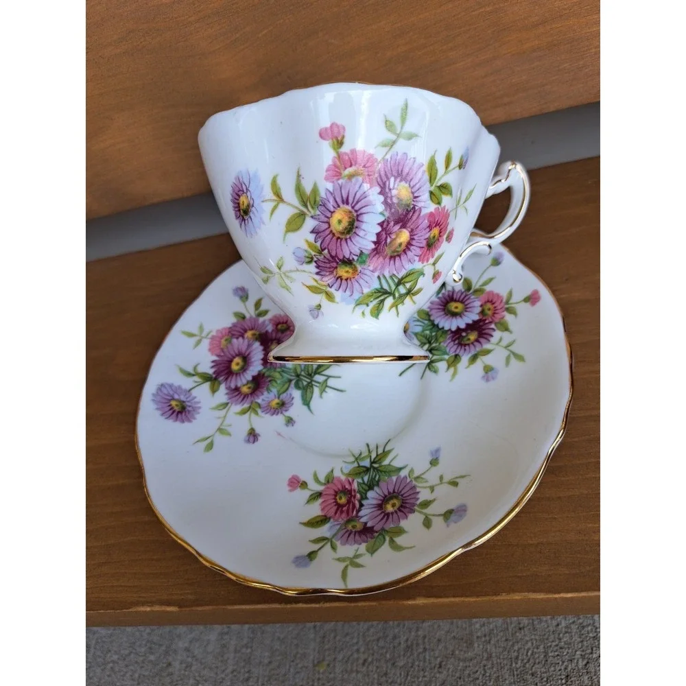 Hammersley & Co Bone China Teacup And Saucer Gold Trim Floral Made in England